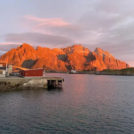 公寓 Stor Moderne I Henningsvaer, 70 Kvm